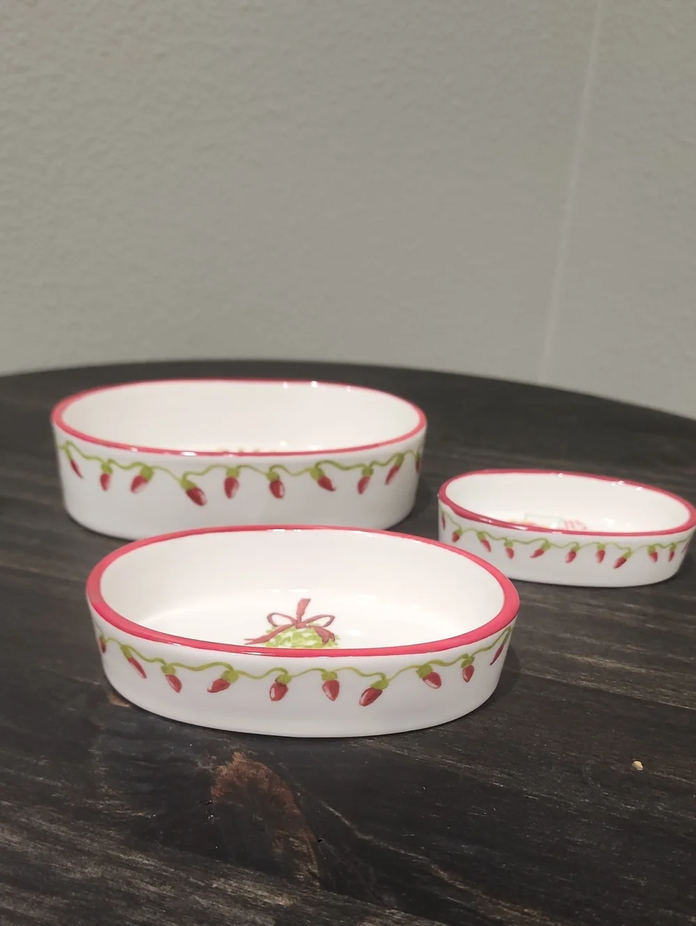 NWT CREATIVE CO-OP 3 HOLIDAY OVAL RAMEKINS